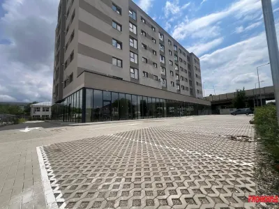 Spațiu comercial modern 155 mp, la cheie, cu două intrări â€“ Bacău - Bacau