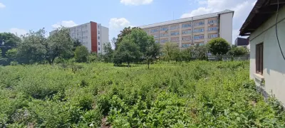 Teren intravilan 2.738 mp | P+4E | CUT 2,5 | Zona Universitatea Petrol-Gaze â€“ Ploiesti - Ploiesti