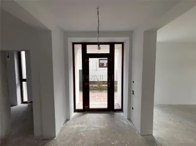 DUPLEX SPATIOS, MOSNITA NOUA, LOCATIE EXCELENTA, CURTE AMENAJATA - foto 13
