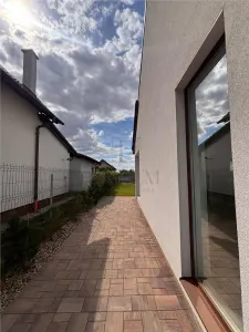 DUPLEX SPATIOS, MOSNITA NOUA, LOCATIE EXCELENTA, CURTE AMENAJATA - foto 5