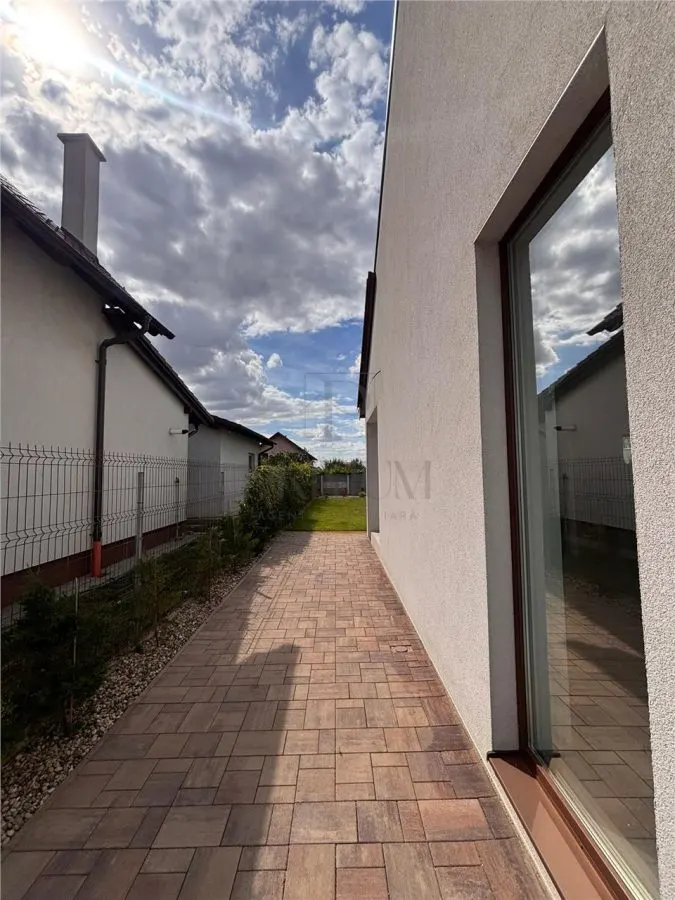DUPLEX SPATIOS, MOSNITA NOUA, LOCATIE EXCELENTA, CURTE AMENAJATA - foto 5