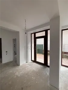 DUPLEX SPATIOS, MOSNITA NOUA, LOCATIE EXCELENTA, CURTE AMENAJATA - foto 6