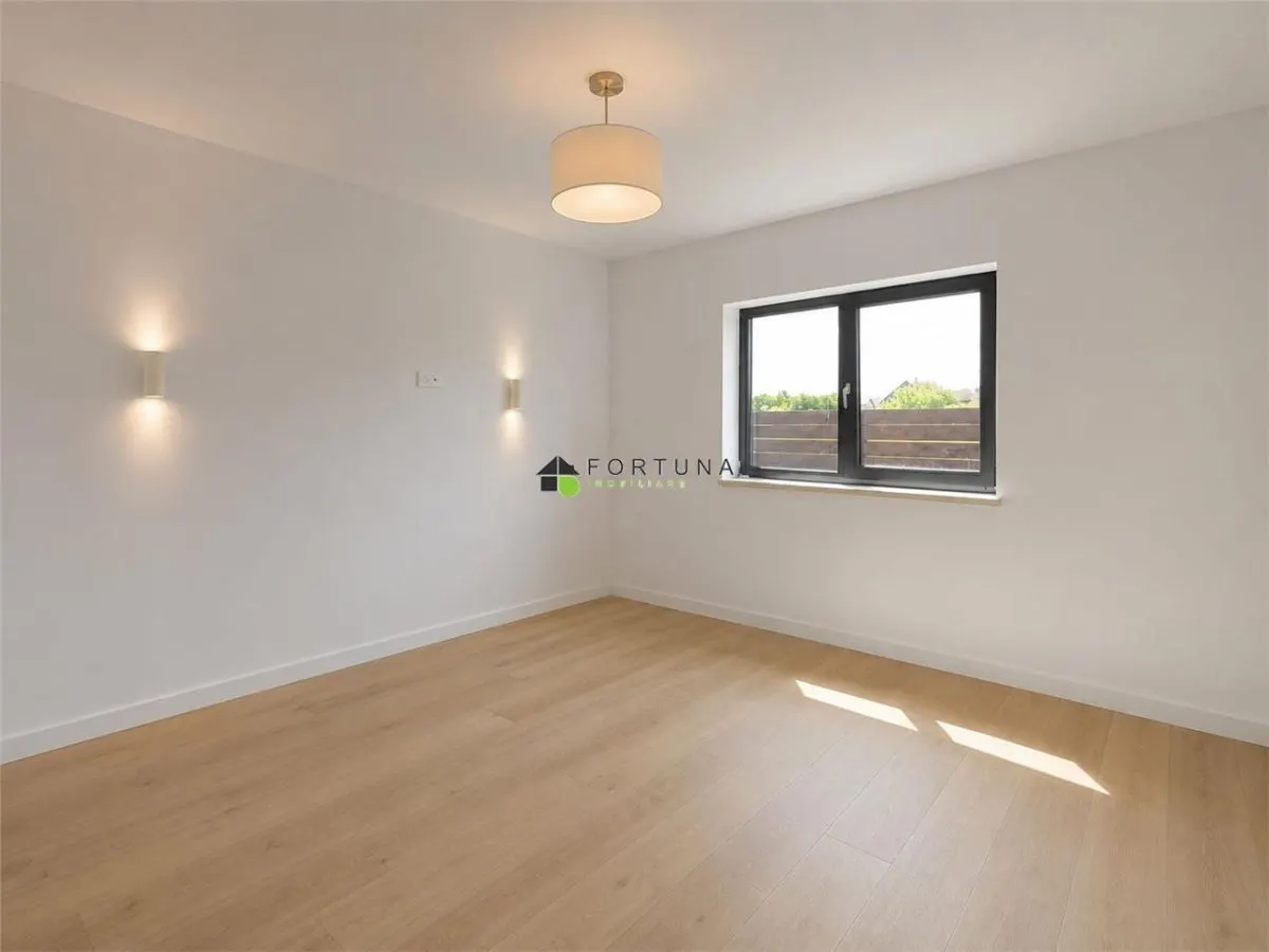 Casa noua, singur in curte - Izvor - foto 7