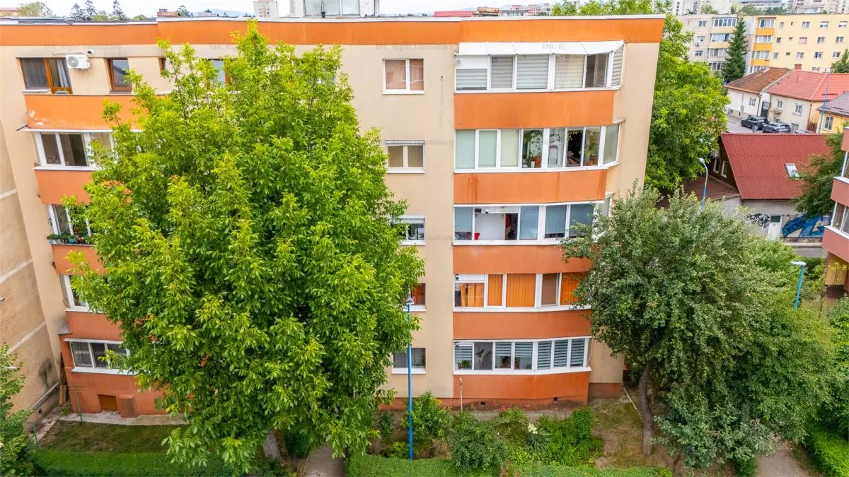 Apartament 2 camere | 2 balcoane | decomandat | Codrul Cosminului - foto 20