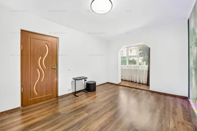 Apartament 2 camere | 2 balcoane | decomandat | Codrul Cosminului - foto 3