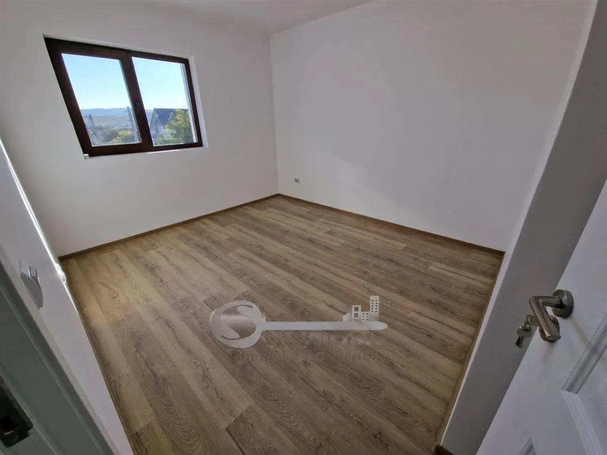 2 cam GRADINA LOC DE PARCATE INTABULATE capat CUG zona vile - foto 5