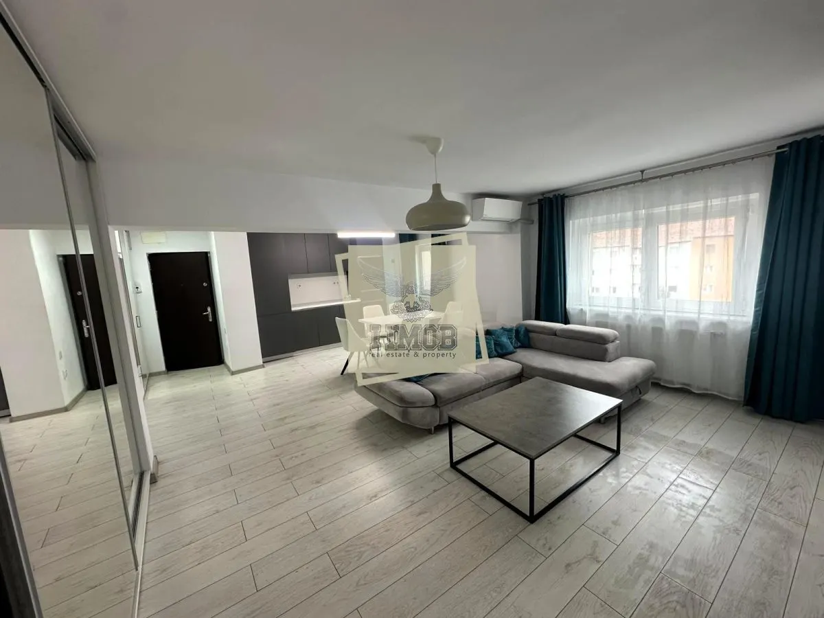 Apartament Renovat 4 camere 92mpu | decomandat | 2 bai | zona Centrala - foto 1