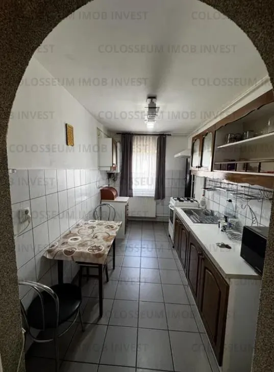 Apartament 3 camere | Decomandat | Zona Tractorul - foto 4