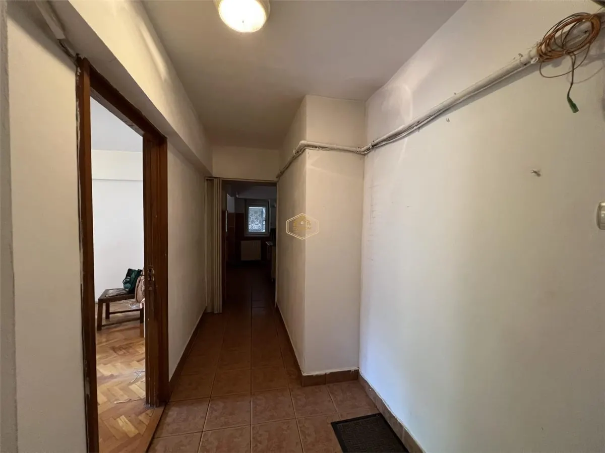 Apartament 4 camere | Etaj 1 | Micro 16 - Aleea Universului - foto 14