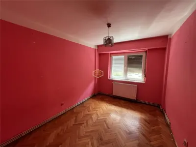 Apartament 4 camere | Etaj 1 | Micro 16 - Aleea Universului - foto 7