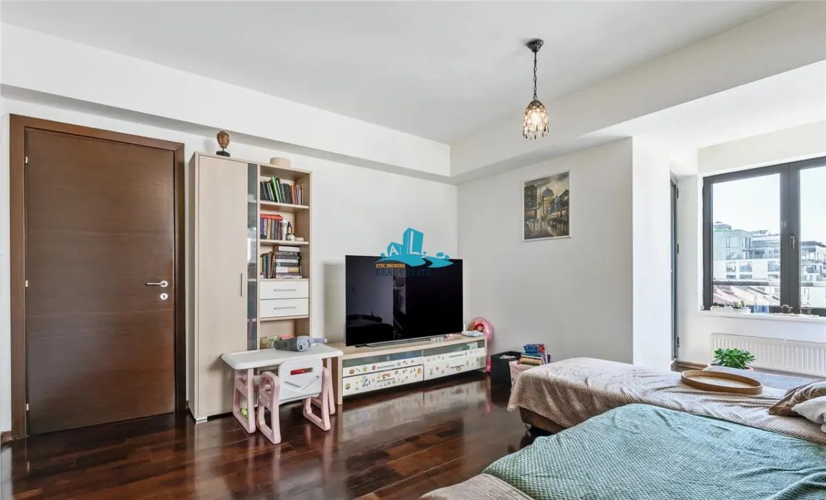 Vanzare Apartament 3 Camere Victoriei Bloc Nou Cu Parcare Inclusa - foto 2