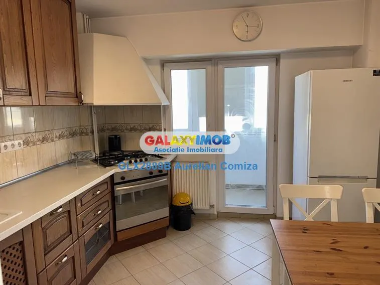 Inchiriere apartament 2 camere metrou Universitate - foto 4