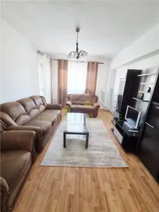 Apartament 3 camere, 2 balcoane,  2 bai zona Calea Bucuresti - Brasov