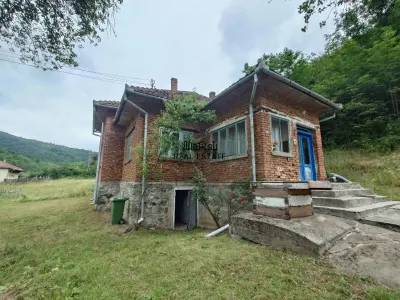 Teren, padure si casa in Dumbrava de Jos, jud. Hunedoara - Brad