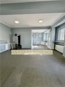 Spatiu comercial cu vitrina stradala, in Ploiesti, zona Mall Afi - Ploiesti