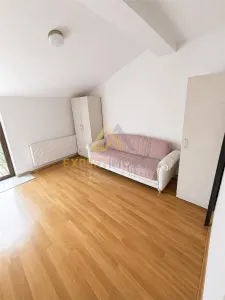 APARTAMENT DE INCHIRIAT â€“ 3 CAMERE  CENTRUL VECHI  STRADA CARPATI - foto 4
