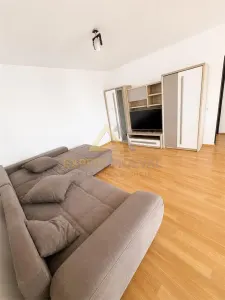 APARTAMENT DE INCHIRIAT â€“ 3 CAMERE  CENTRUL VECHI â€“ STRADA CARPATI - foto 3