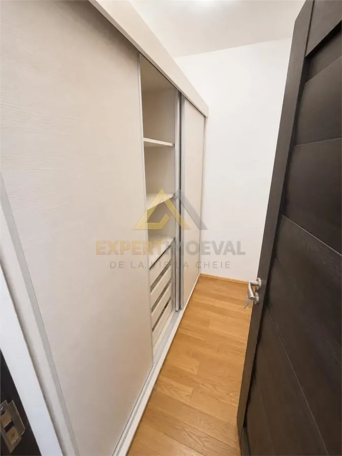 APARTAMENT DE INCHIRIAT â€“ 3 CAMERE  CENTRUL VECHI â€“ STRADA CARPATI - foto 6