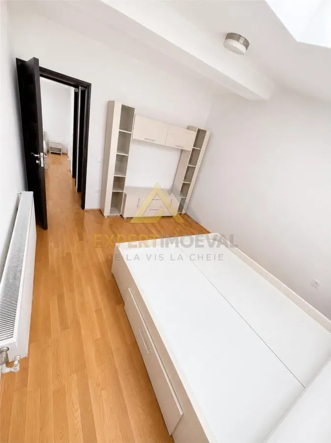 APARTAMENT DE INCHIRIAT â€“ 3 CAMERE  CENTRUL VECHI â€“ STRADA CARPATI - foto 7