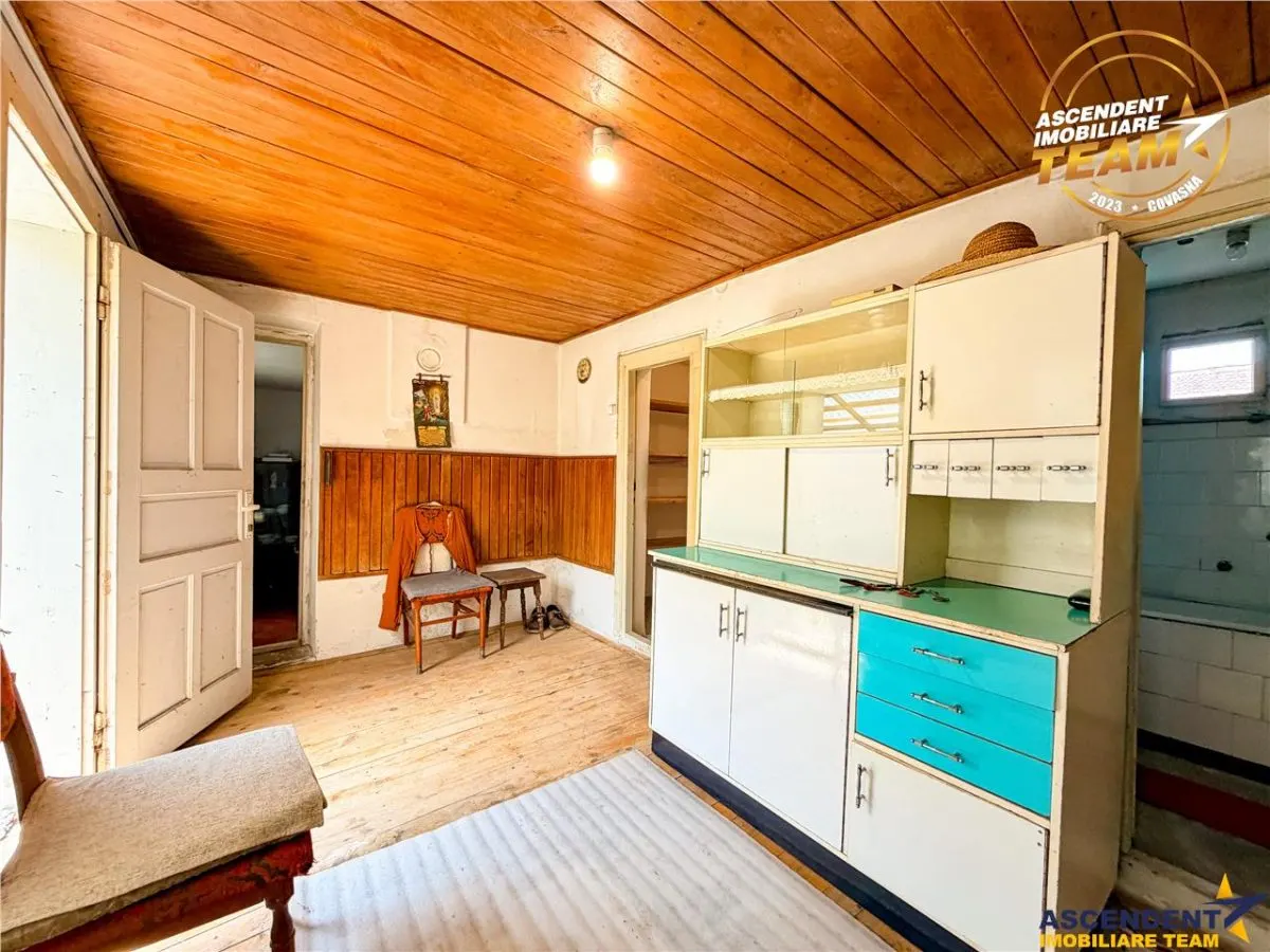 Casa din caramida cu 1.087 mp teren, pozitie centrala, utilitati la poarta, Micfalau, Covasna - foto 4