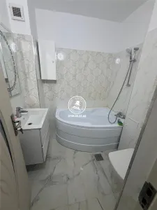 Apartament cu 3 camere decomandat  Dacia, bloc 1990 - foto 14