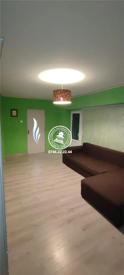 Apartament cu 3 camere decomandat  Dacia, bloc 1990 - foto 4