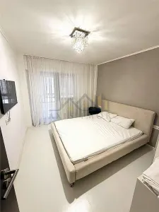 Apartament modern 3 camere conf 1 decomandat Zona Centru - foto 2