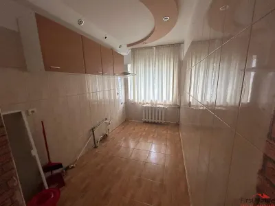 Apartament cu 2 camere de vanzare, zona centrala (Capela) - foto 3