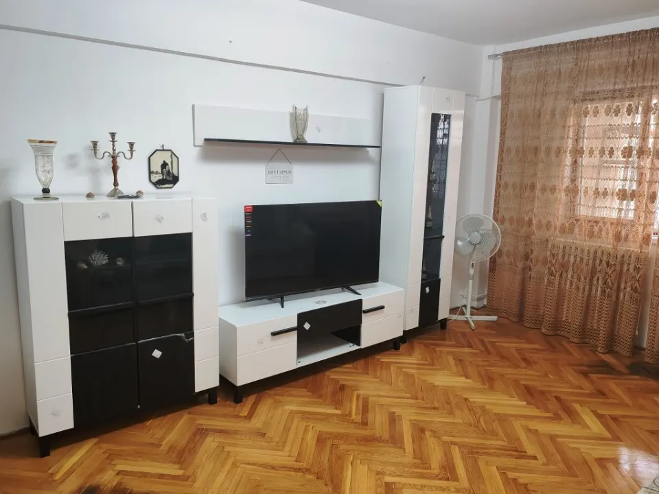 Apartament 3 camere zona ultracentrala - foto 2