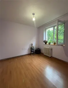 Apartament 3 camere de vanzare - foto 3