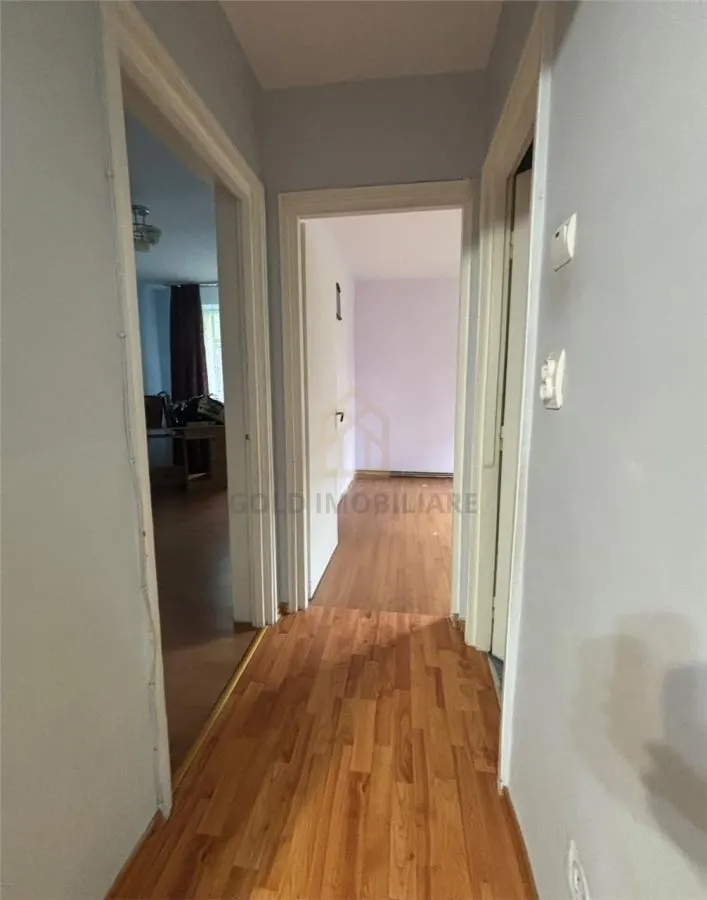 Apartament 3 camere de vanzare - foto 5
