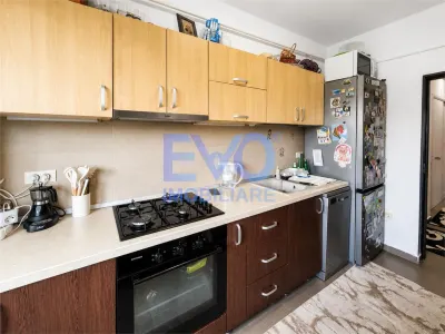 Apartament cu 2 camere, decomandat, parter, zona Galata Iasi-Voinesti - foto 6