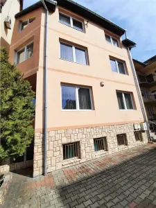 Spatiu birouri 5 camere 2 bai in zona centrala - foto 9