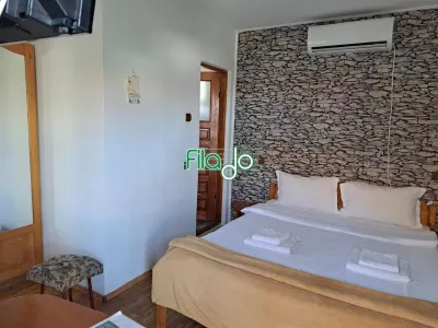 Vila P+1 individuala si teren, 6 camere, 10 min plaja 2 Mai, Sat 2 Mai, Constanta - foto 7