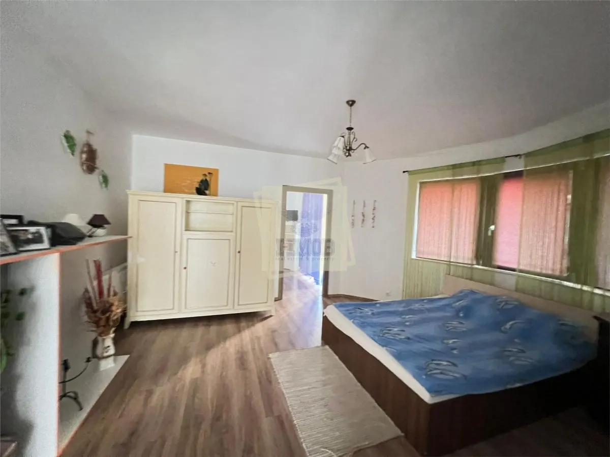 Casa  260 mpu 7 camere 5 bai filigorie teren 500 mp Selimbar - foto 16