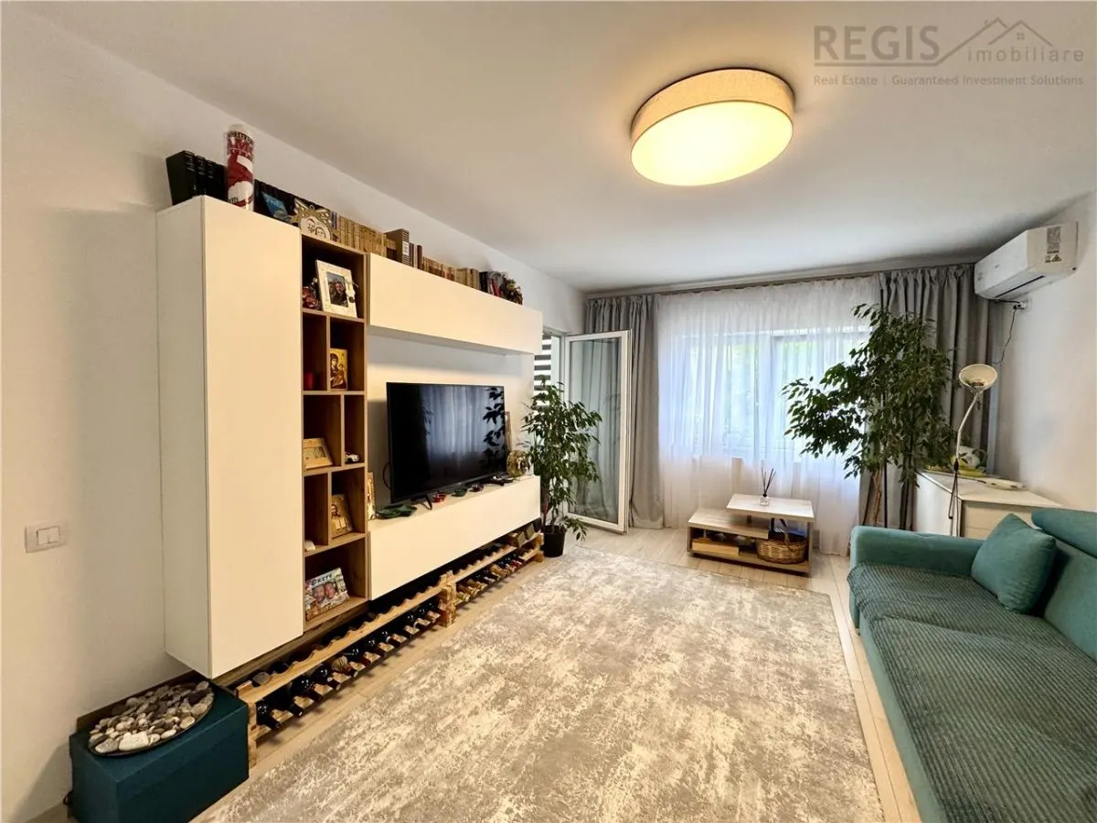 Apartament 3 camere | renovat integral | decomandat - foto 1