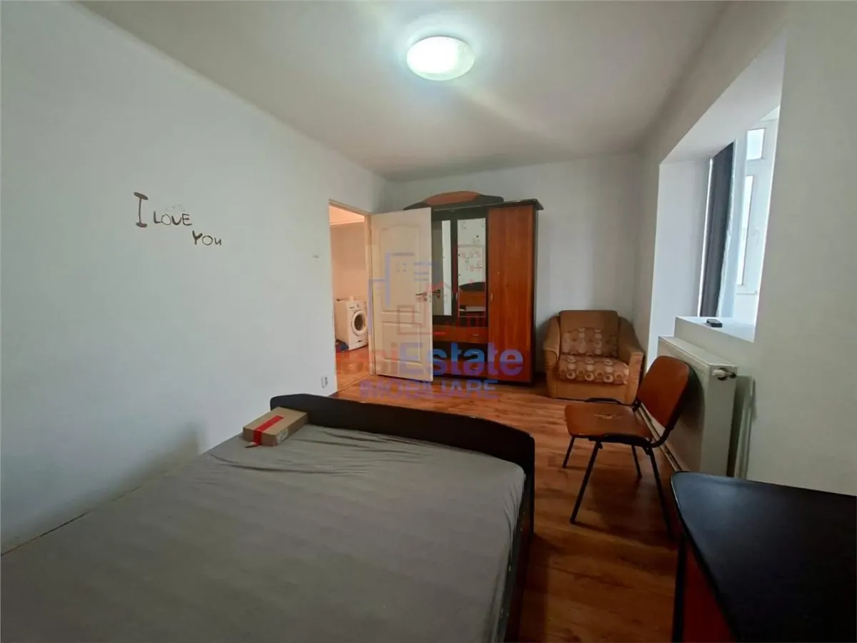 Apartament  3 Camere Zimbru - Pasaj Octav Bancila - foto 3