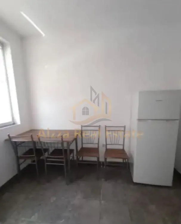 ALZZA REAL ESTATE--Va propunem spre inchiriere apartament cu camere, , confort , situat in cartierul , intr-un imobil construit in anul 2017 , disponi - foto 2