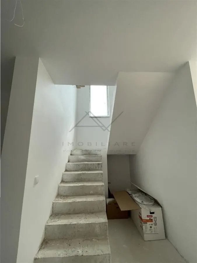 VILA INDIVIDUALA CIOROGARLA | PREDARE LA CHEIE|  DORMITOR PARTER - foto 4