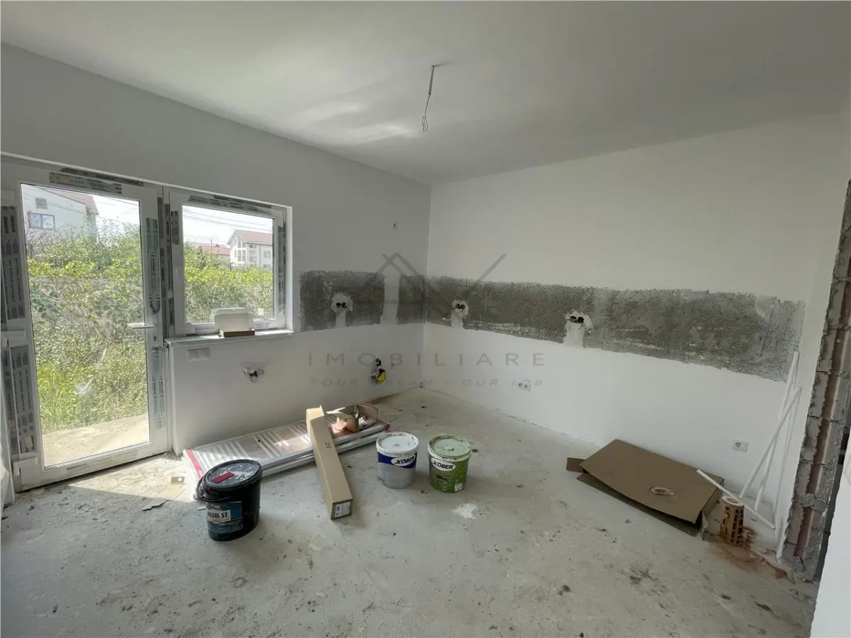 VILA INDIVIDUALA CIOROGARLA | PREDARE LA CHEIE|  DORMITOR PARTER - foto 6