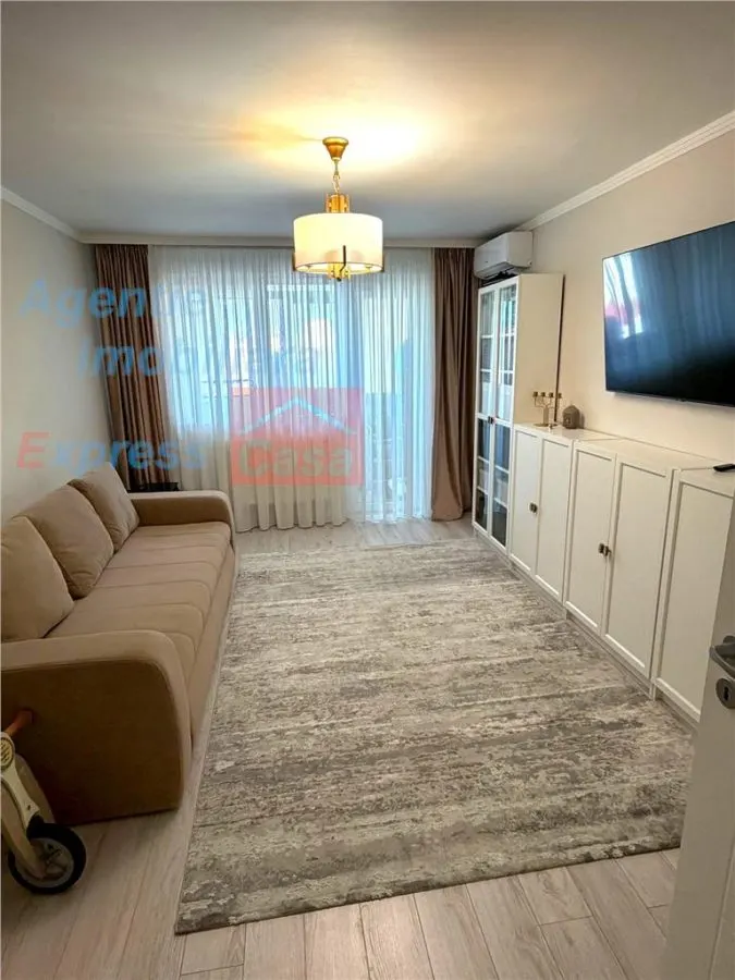 Revanzare, fara TVA: Apartament 3 camere, bloc nou, zona semicentrala - foto 5