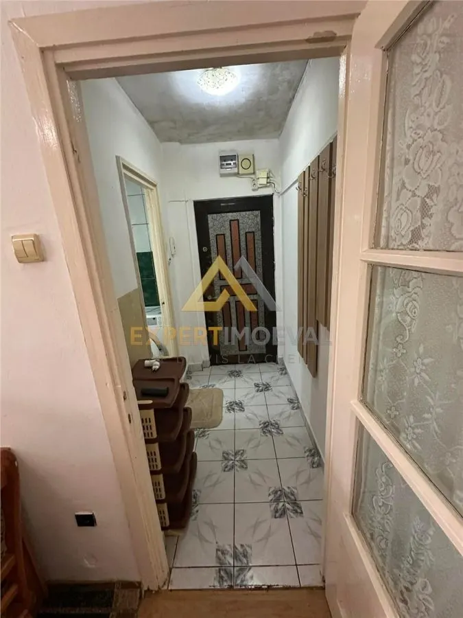 Vand apartament George Enescu,  31mp, etaj 4/4 pret mic 37.000 euro - foto 3
