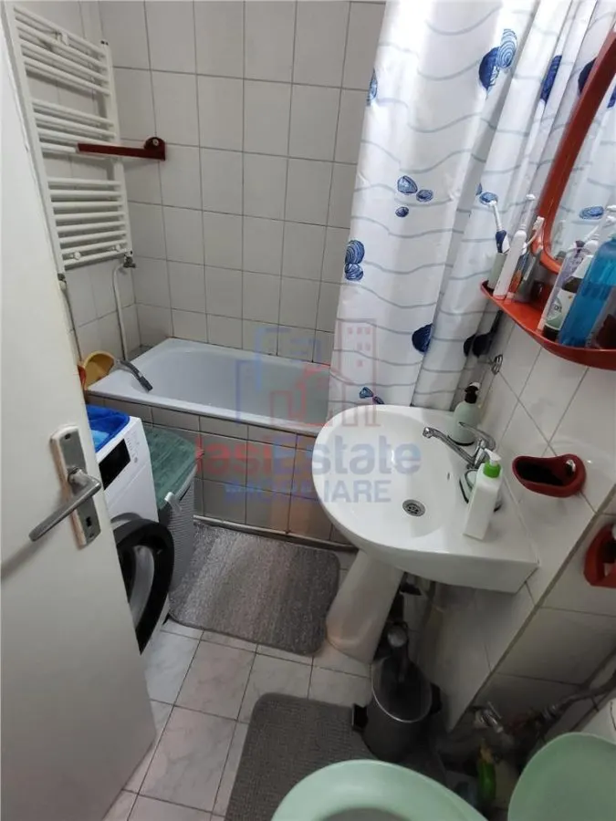 Apartament 2 Camere Podu Ros -  Mega Image - foto 15