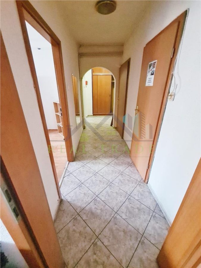 Apartament 2 camere decomandat, etaj intermediar Centrul Civic- str. Toamnei - foto 11