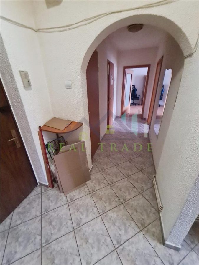 Apartament 2 camere decomandat, etaj intermediar Centrul Civic- str. Toamnei - foto 12