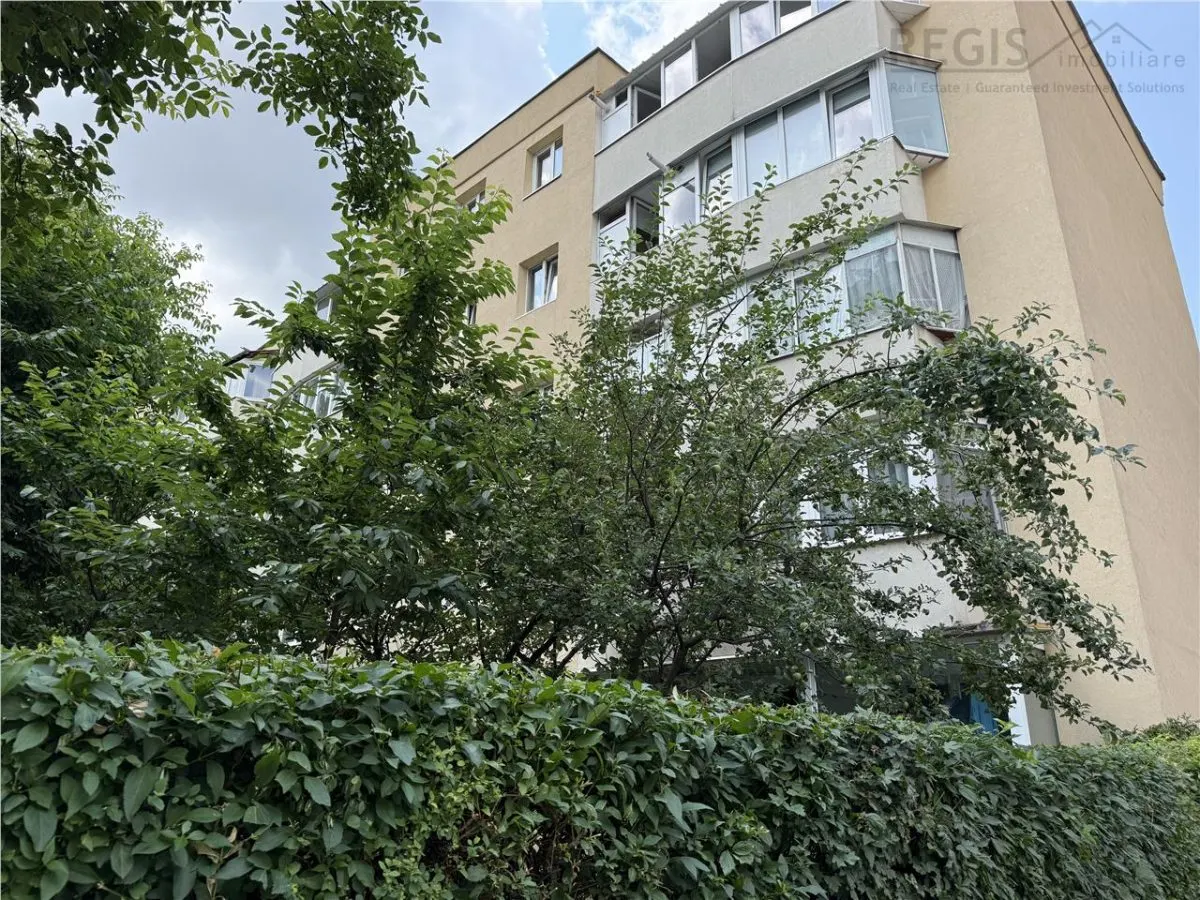 Apartament de vanzare 3 camere etaj 3/ 4, Astra, Brasov - foto 1