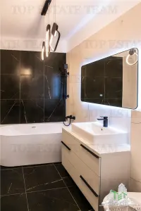 Vanzare imediata. Acte complete. Apartament deosebit 3 camere etaj 9 vedere la lac - foto 8