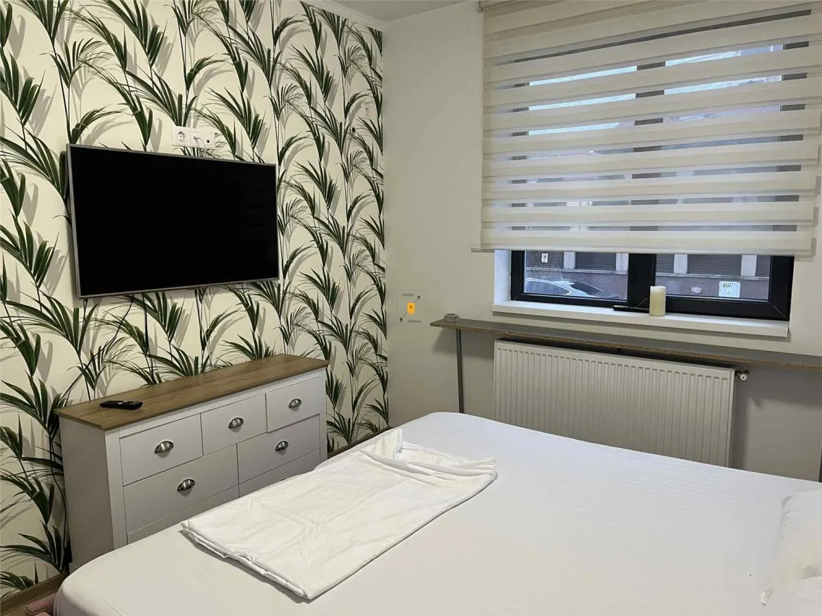Inchiriere apartament  3 camere zona  Republicii - foto 3