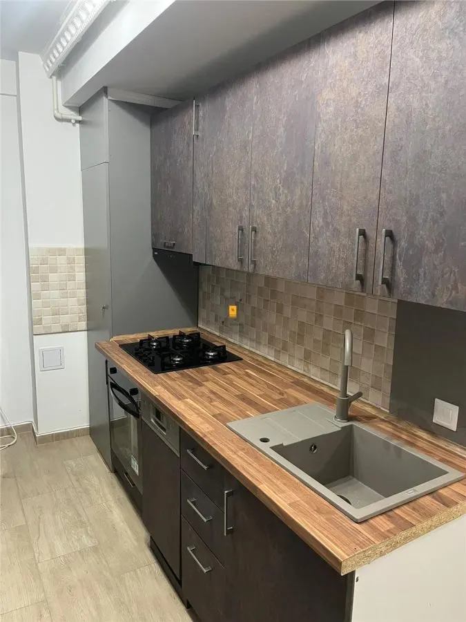Inchiriere apartament  3 camere zona  Republicii - foto 8