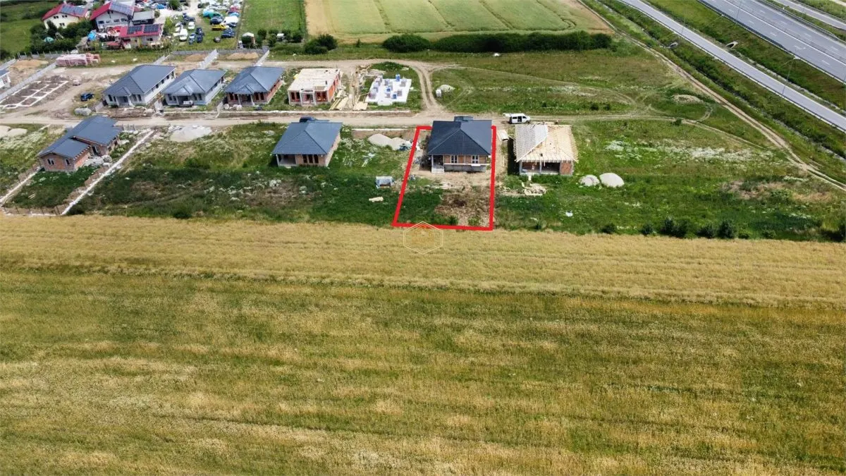 Casa Noua cu 4 camere si 3 bai - 136 mÂ² | Teren 670 mÂ² - foto 4